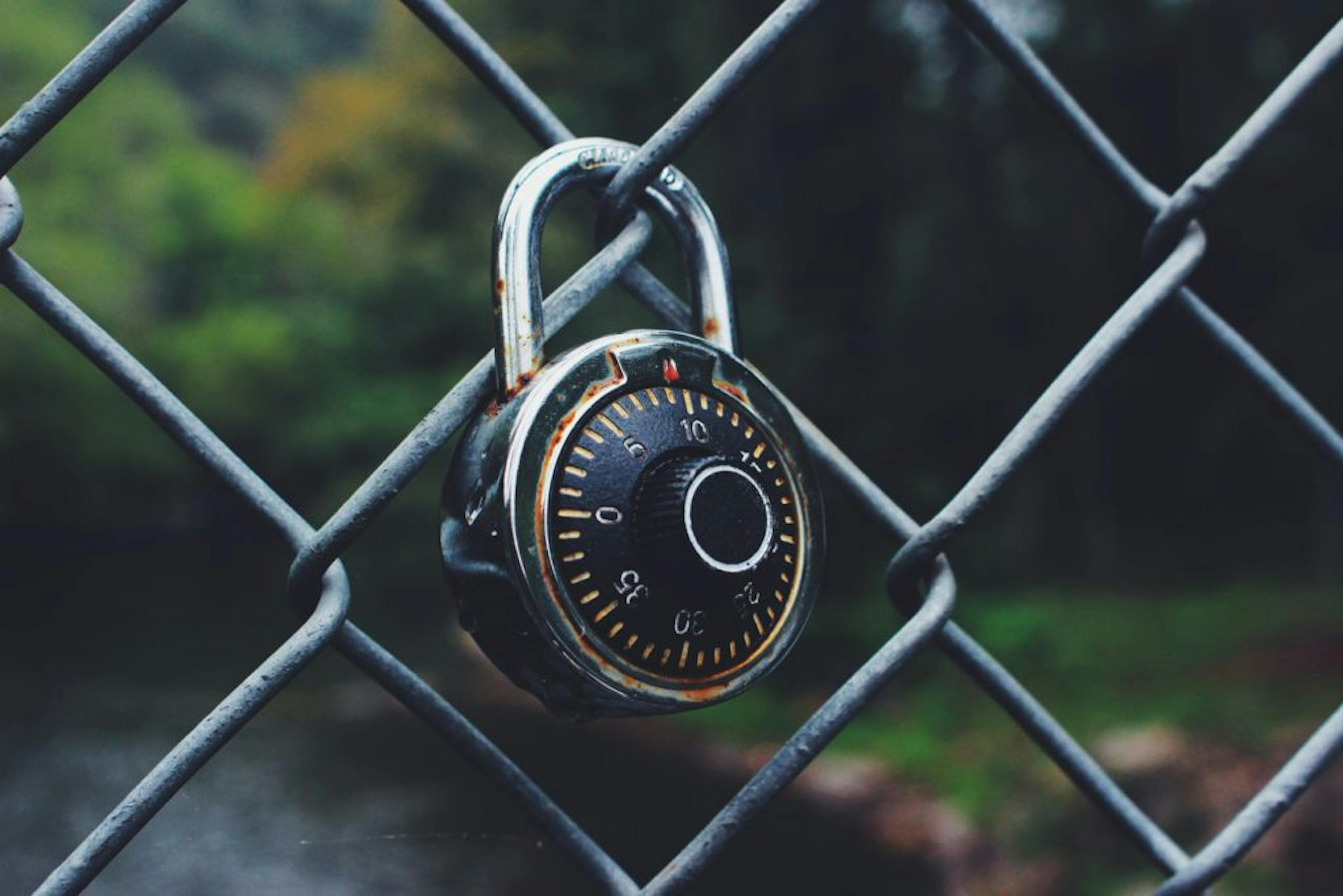 The Anatomy of A Strong Passphrase That Is Easy To Remember